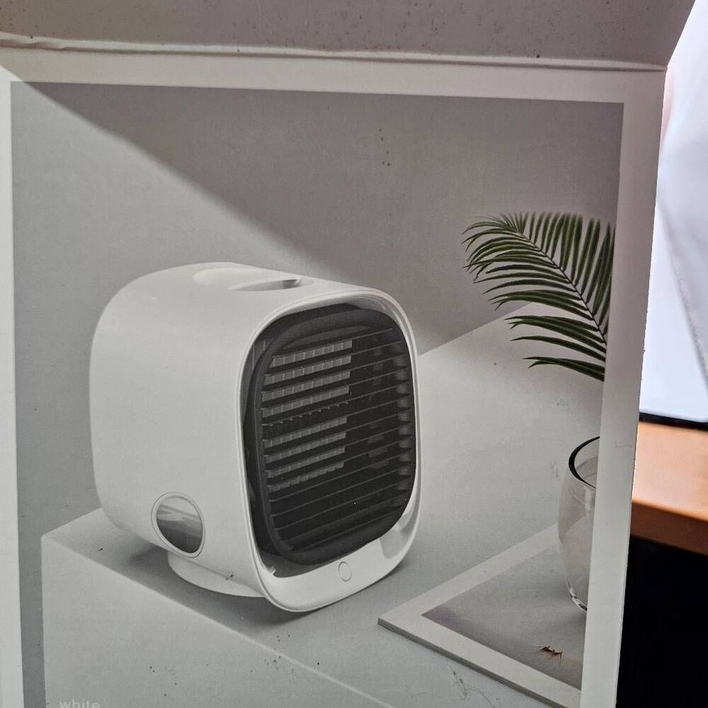 Iconic Retro USB Air Cooler, Quiet and Portable Fan, White, Table/Desk